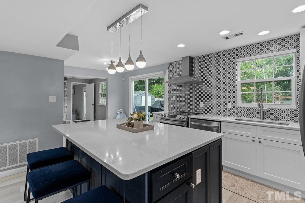 405 Electra Dr Cary, NC 27513