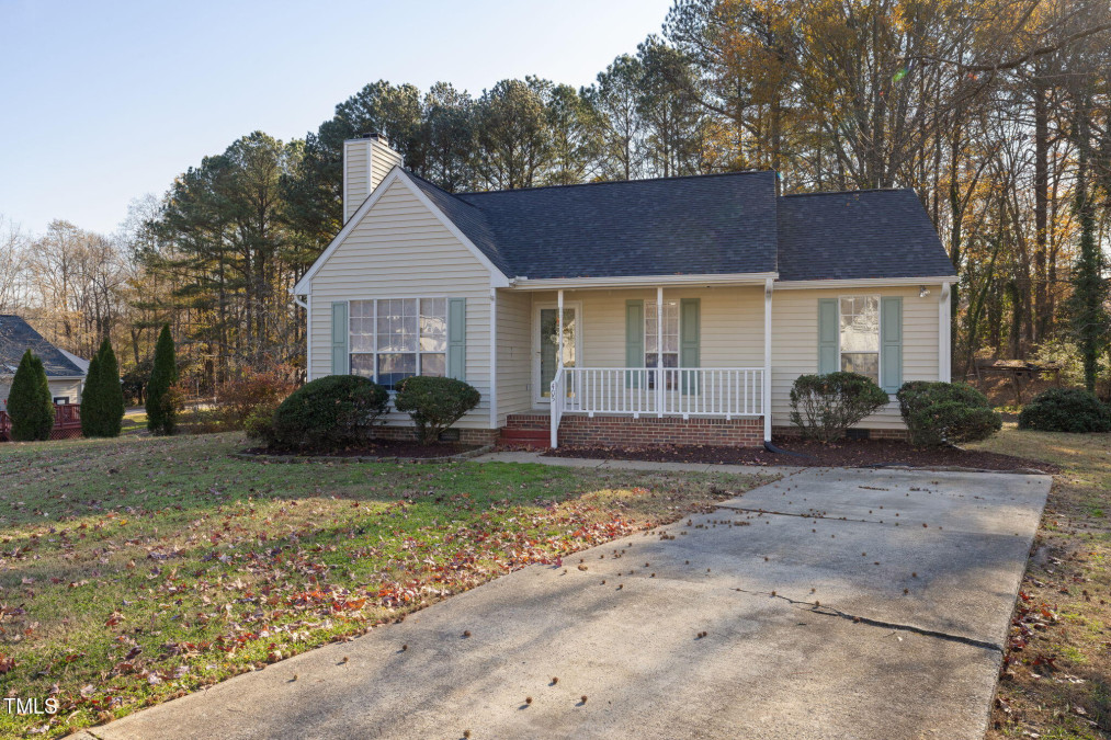 405 Vista Springs Cir Holly Springs, NC 27540