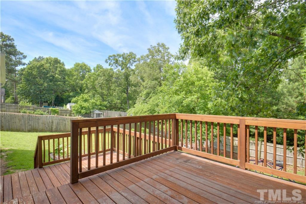 576 Colonial Hills Dr Lillington, NC 27546