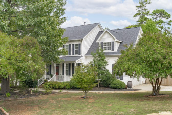 105 Triple Crown Trl Holly Springs, NC 27540