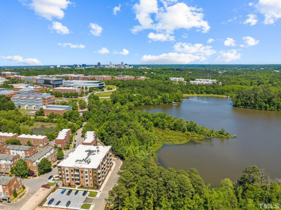 2441 Campus Shore Dr Raleigh, NC 27606