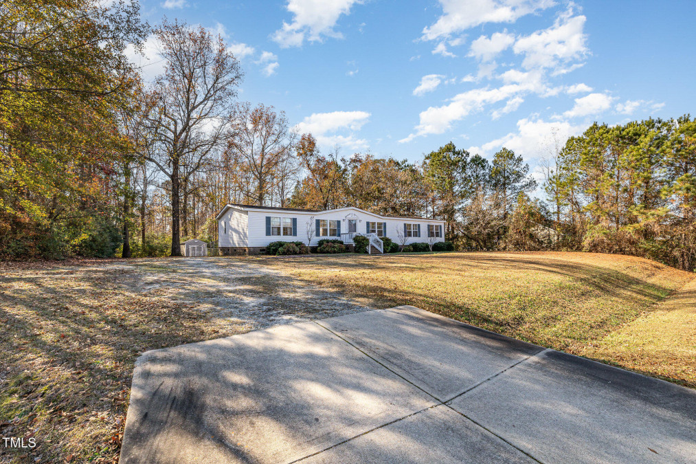 230 Lauren Ln Princeton, NC 27569