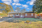 81 Sandclay Dr Spring Lake, NC 28390