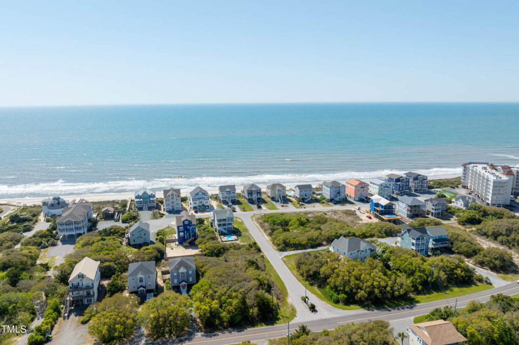 31 Porpoise Pl North Topsail Beach, NC 28460