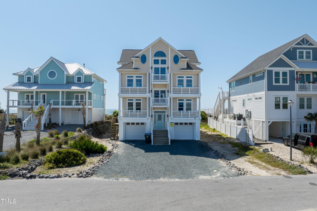 31 Porpoise Pl North Topsail Beach, NC 28460