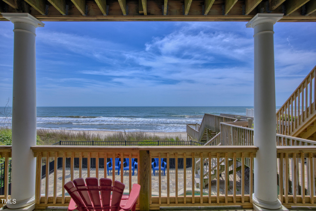 31 Porpoise Pl North Topsail Beach, NC 28460