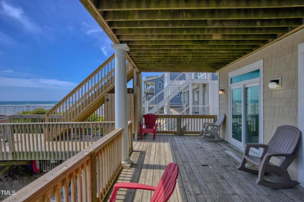 31 Porpoise Pl North Topsail Beach, NC 28460