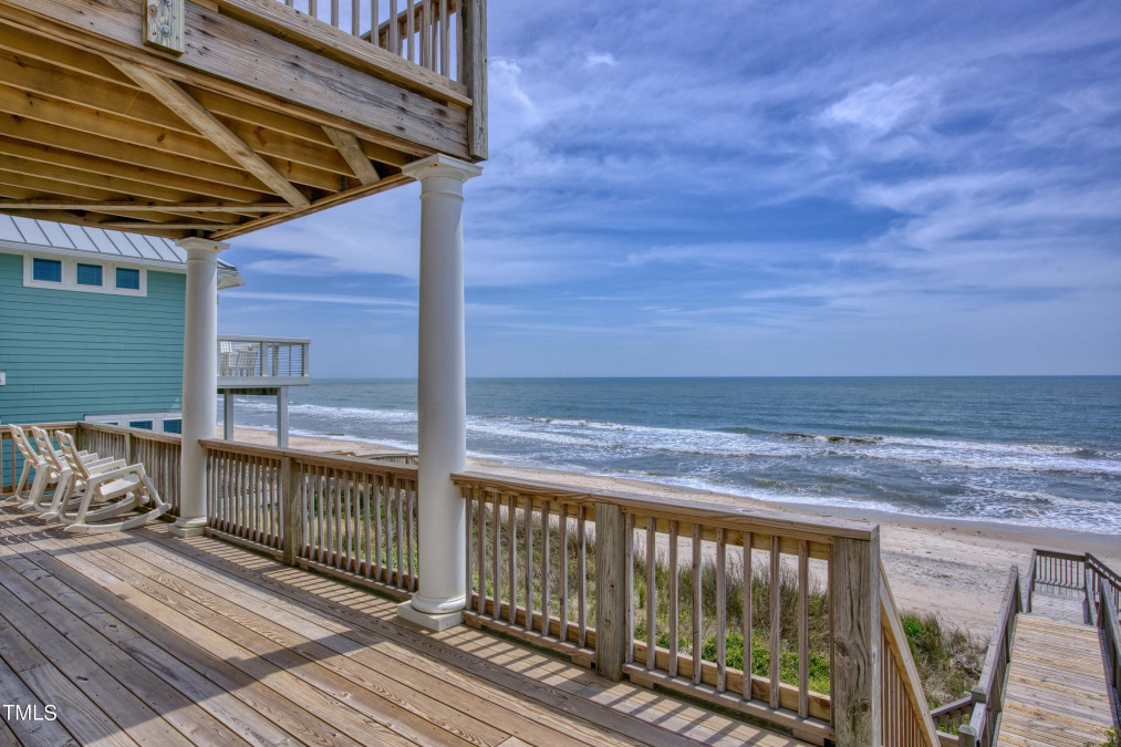 31 Porpoise Pl North Topsail Beach, NC 28460