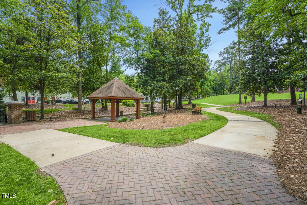 203 Pond Vw Ct Fuquay Varina, NC 27526