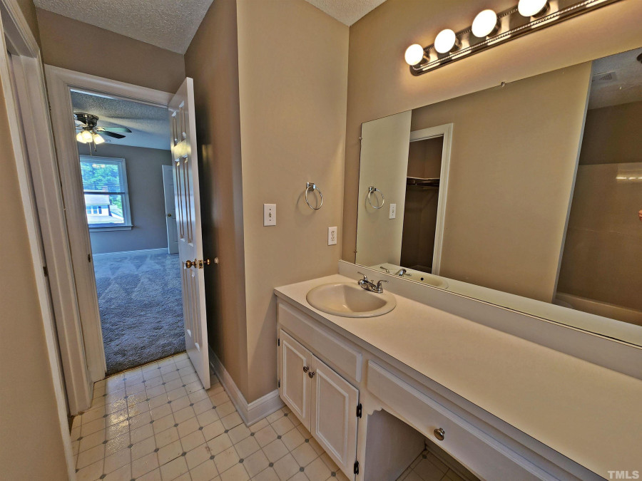 402 Cedarmere Dr Wendell, NC 27591