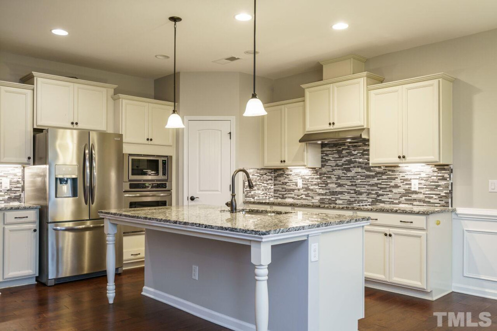 1404 Pulitzer Ln Durham, NC 27703