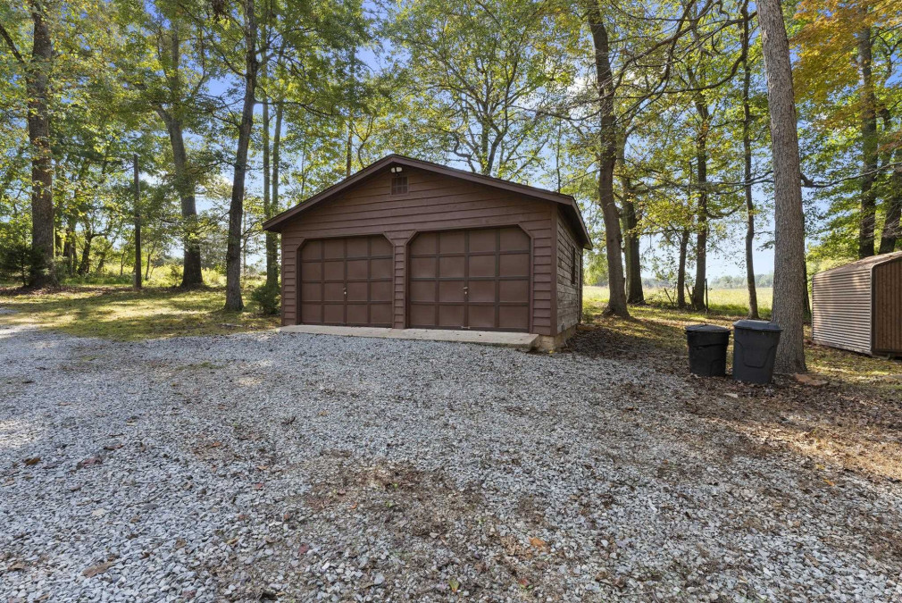 4721 Poplar Ln Hillsborough, NC 27278