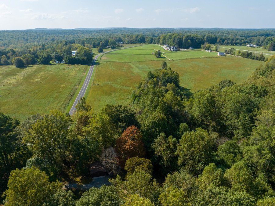 4721 Poplar Ln Hillsborough, NC 27278
