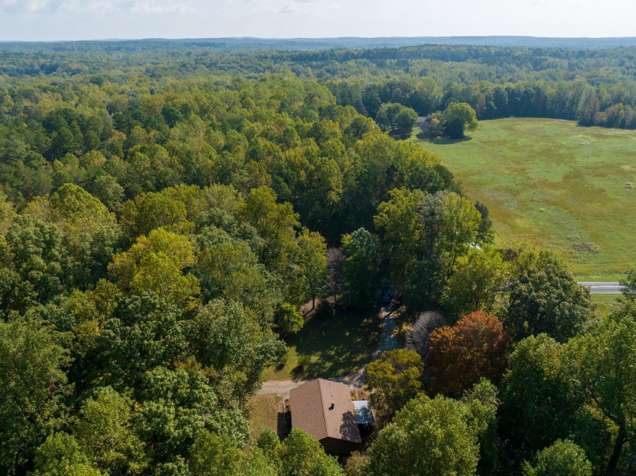 4721 Poplar Ln Hillsborough, NC 27278