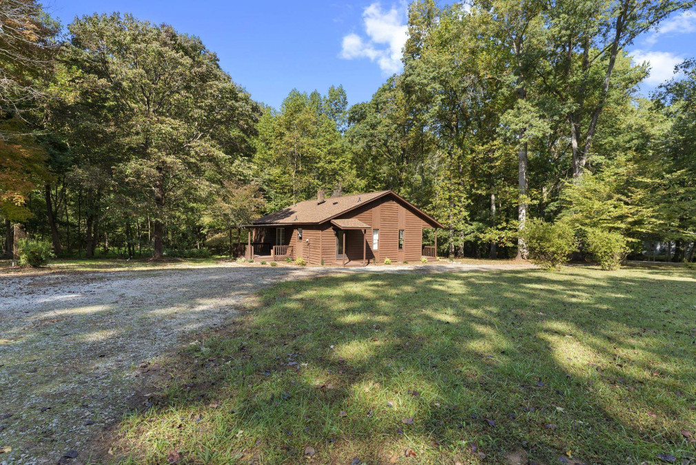 4721 Poplar Ln Hillsborough, NC 27278