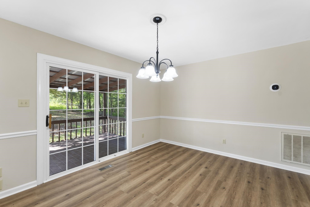 4721 Poplar Ln Hillsborough, NC 27278