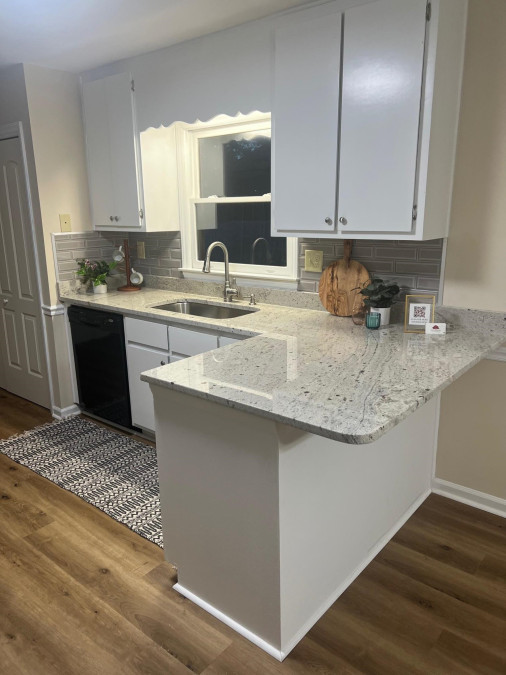 4721 Poplar Ln Hillsborough, NC 27278