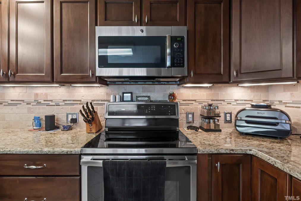 7228 Pecan Tree St Willow Springs, NC 27592