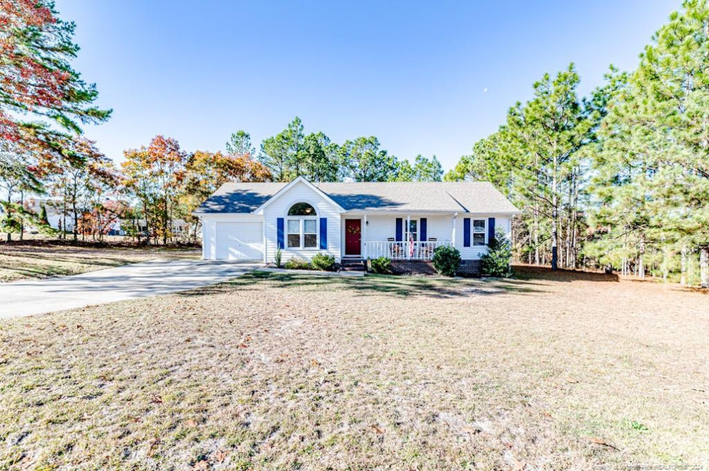 2 Lakeridge Dr Cameron, NC 28326