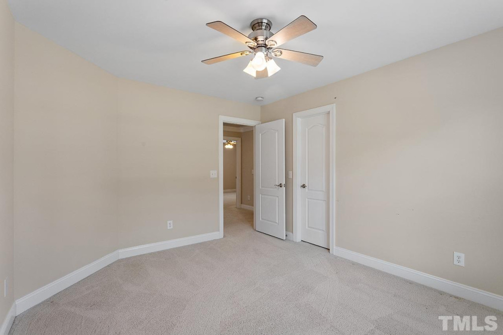 1609 Kristiwood Ct Willow Springs, NC 27592
