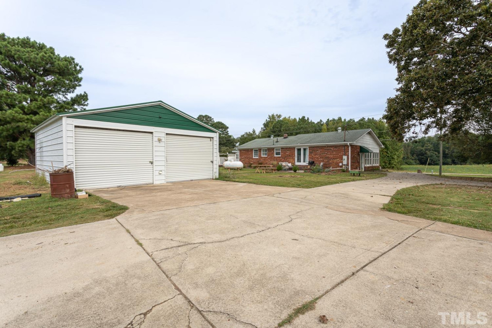1240 Darius Pearce Rd Youngsville, NC 27596