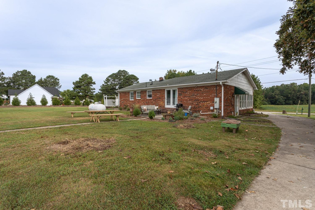 1240 Darius Pearce Rd Youngsville, NC 27596