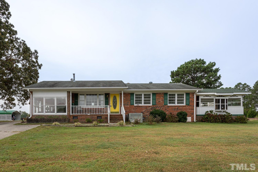 1240 Darius Pearce Rd Youngsville, NC 27596
