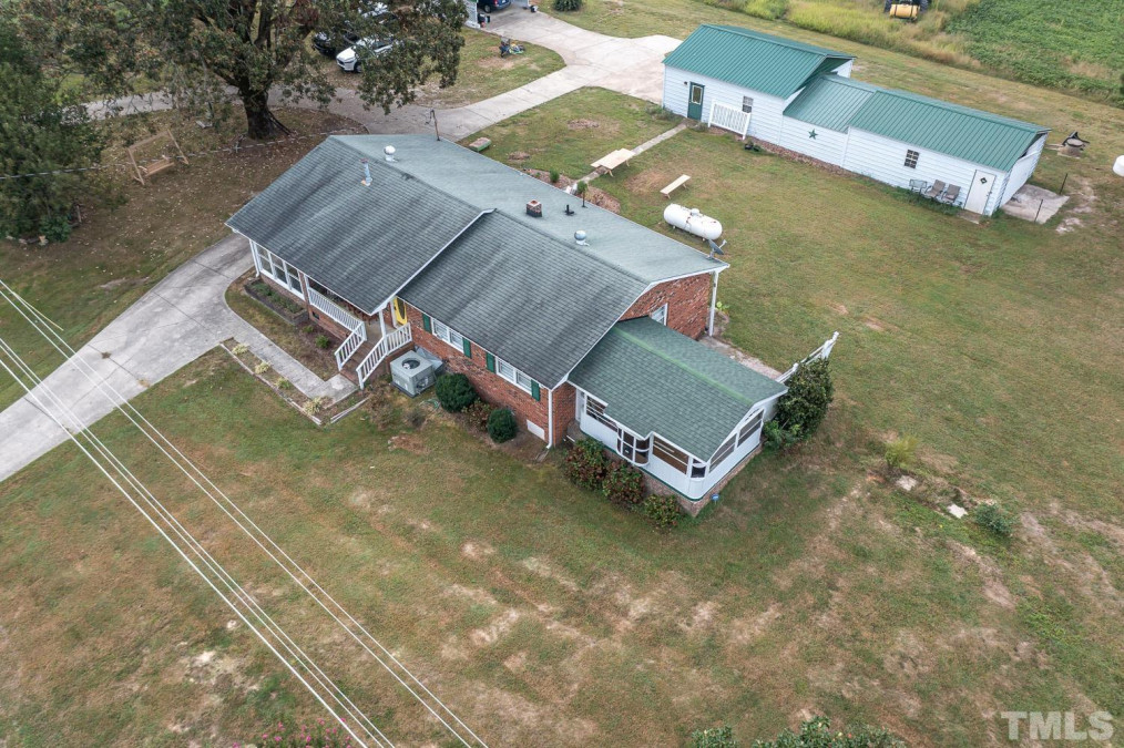 1240 Darius Pearce Rd Youngsville, NC 27596