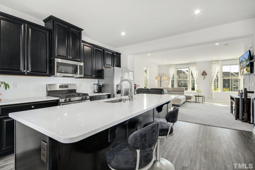 942 Channing Park Cir Cary, NC 27519