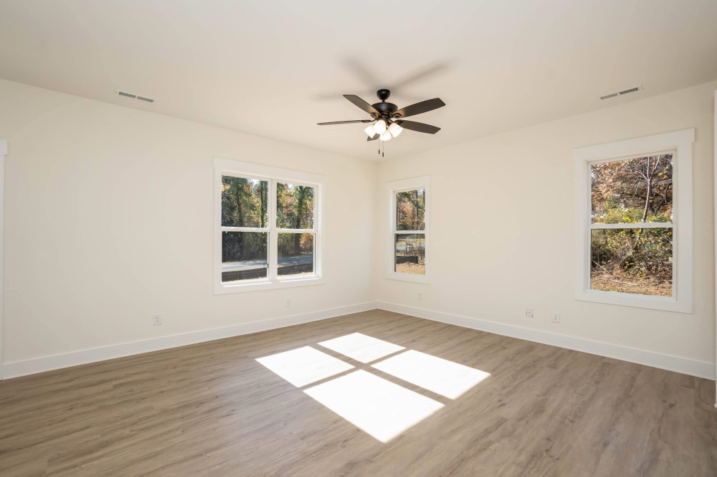 807 Clearwater Dr Sanford, NC 27330