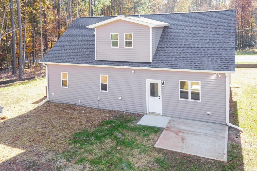 807 Clearwater Dr Sanford, NC 27330