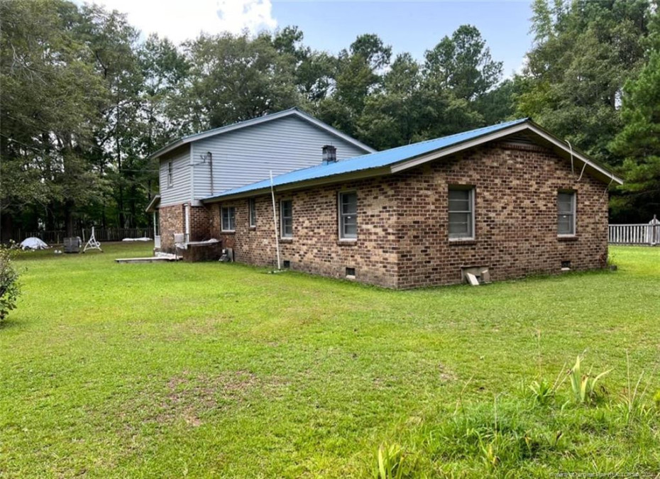 191 Snoopy Rd Maxton, NC 28364