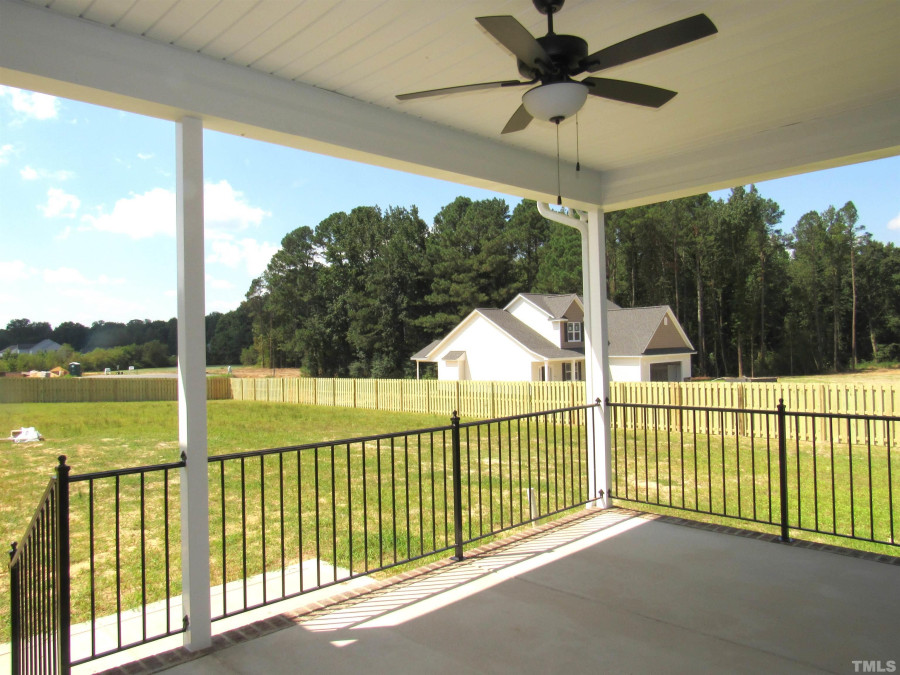 24 Blackberry Ln Benson, NC 27504