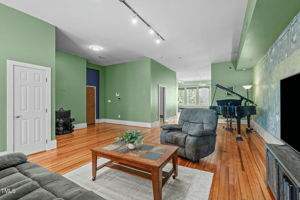 323 Main St Durham, NC 27701