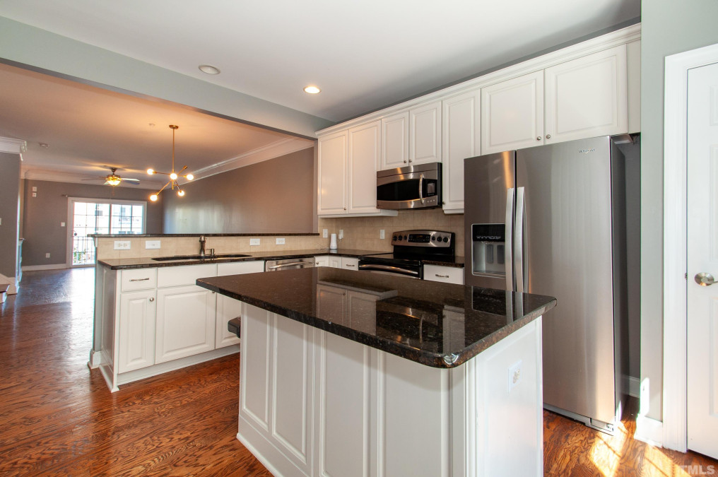 9221 Calabria Dr Raleigh, NC 27617