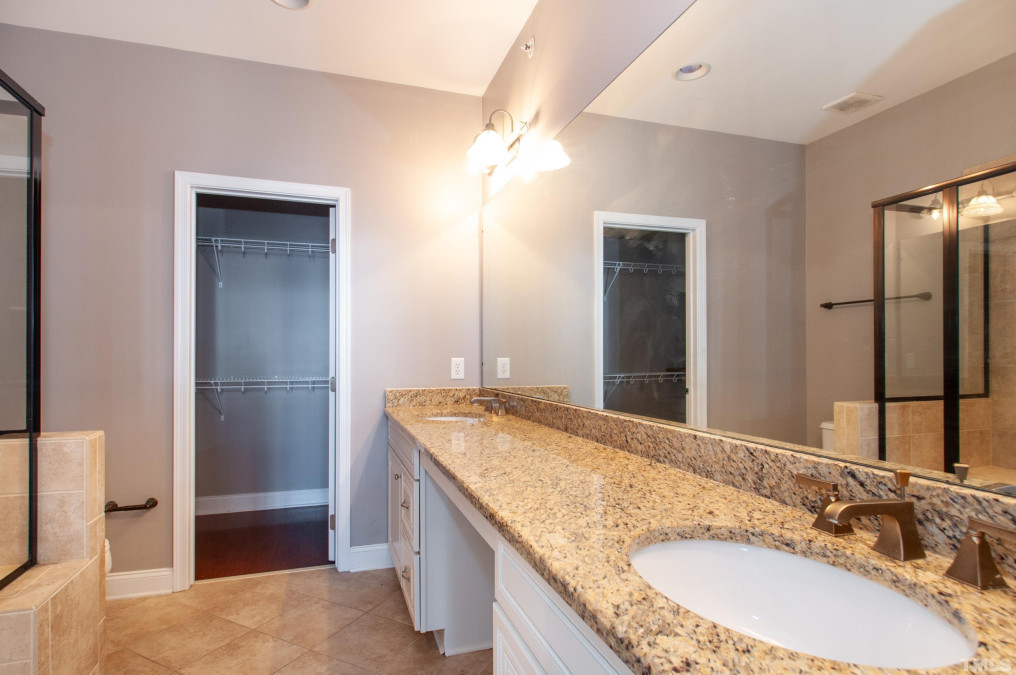9221 Calabria Dr Raleigh, NC 27617