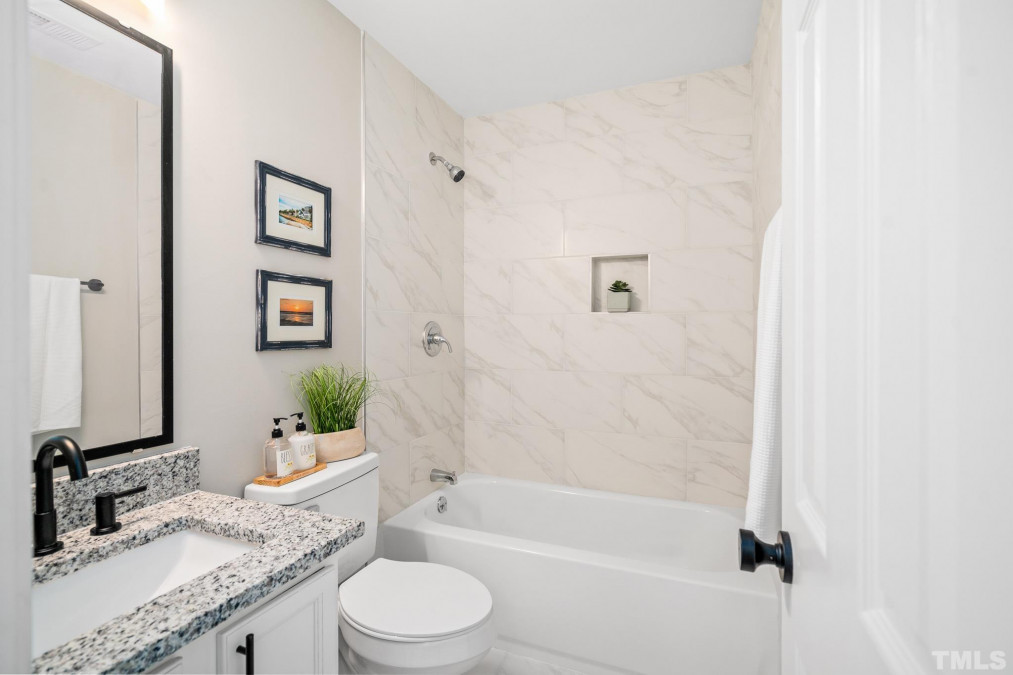 1773 Whitbrook Ct Fuquay Varina, NC 27526