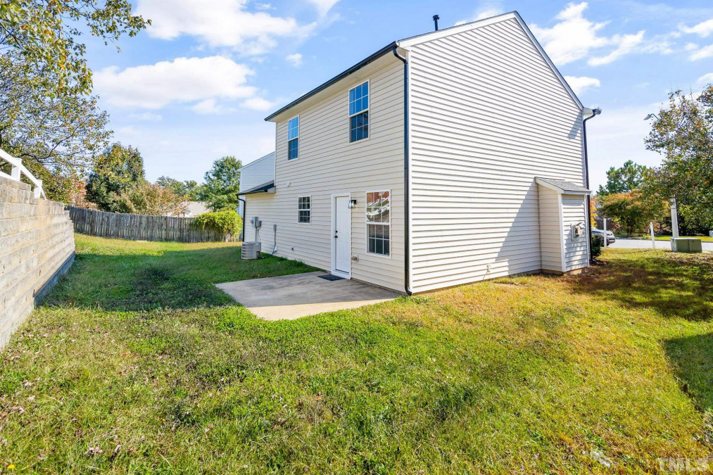 1773 Whitbrook Ct Fuquay Varina, NC 27526