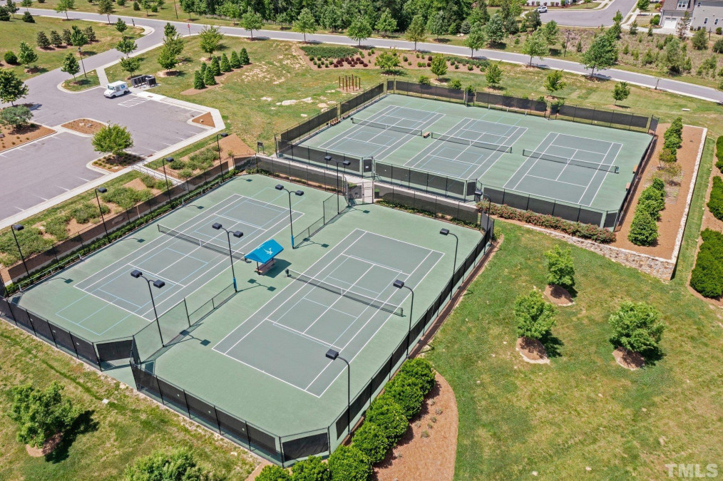 512 Beacon Ridge Blvd Chapel Hill, NC 27516