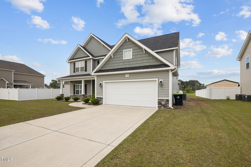 2752 Chalet Cir Winterville, NC 28590