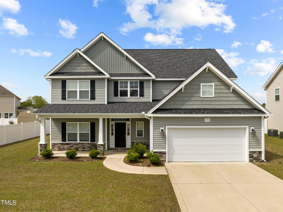 2752 Chalet Cir Winterville, NC 28590