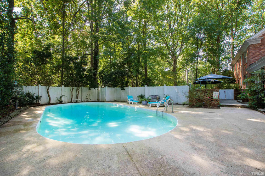 4809 Sleepy Hollow Dr Raleigh, NC 27612