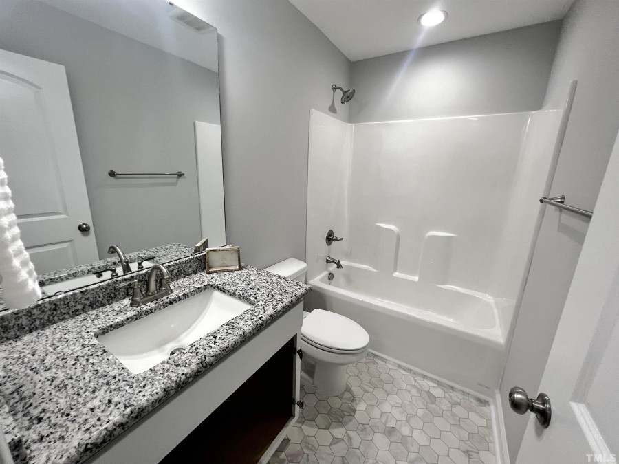232 Kenbridge Ln Princeton, NC 27569