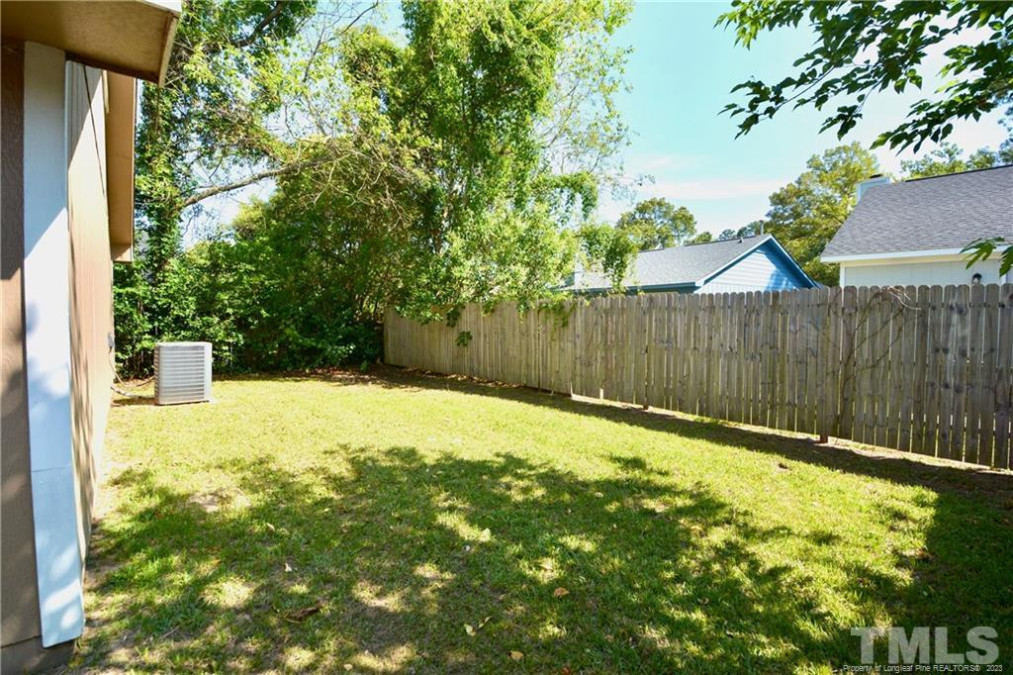 6843 Shawcross Ln Fayetteville, NC 28314