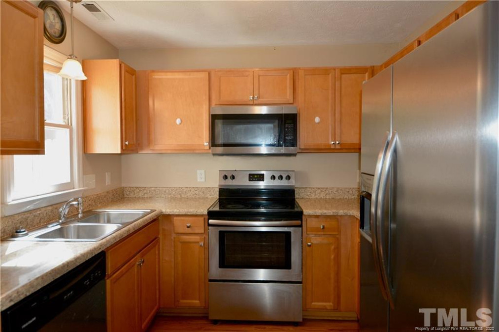 6843 Shawcross Ln Fayetteville, NC 28314