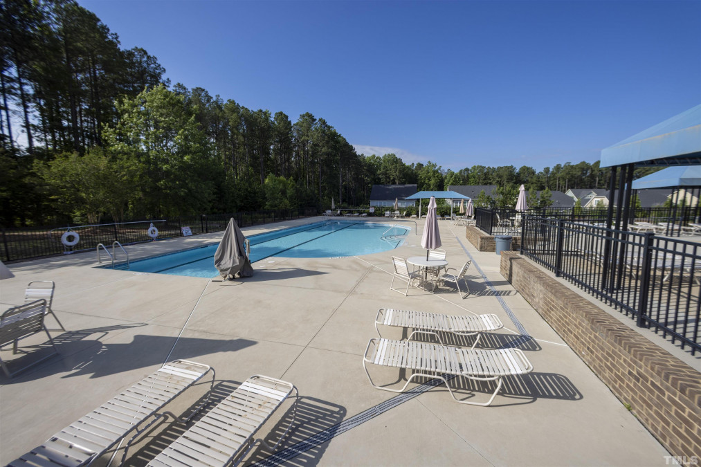 527 Glenville Lake Dr Fuquay Varina, NC 27526