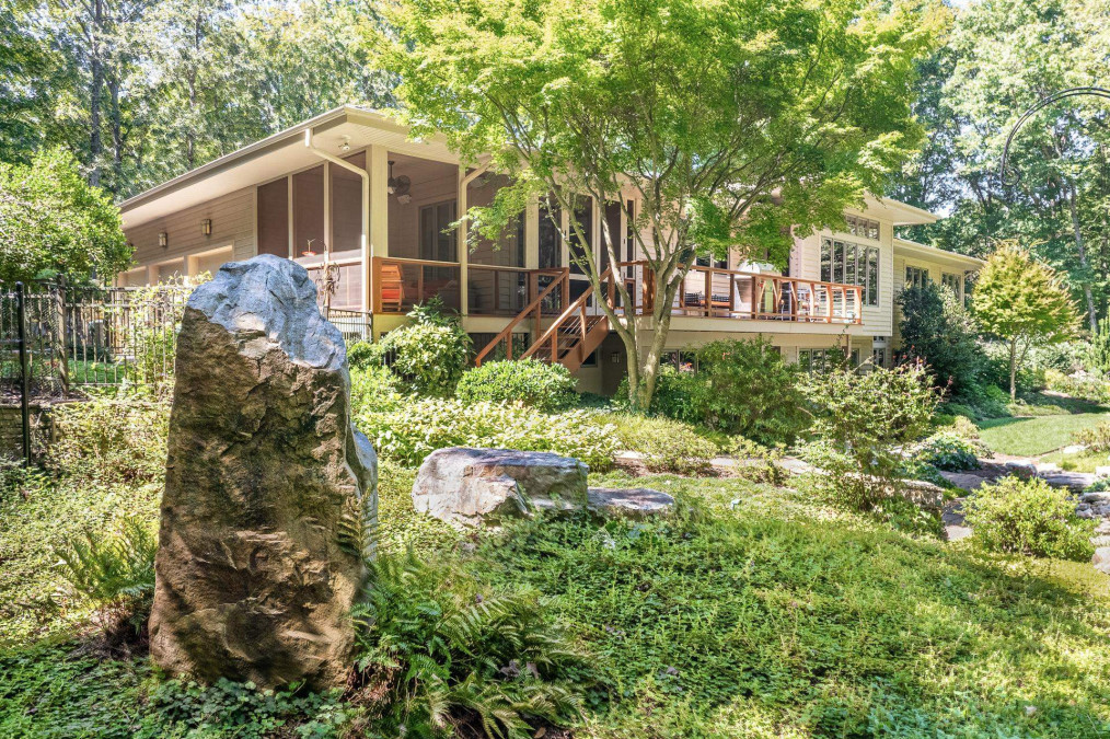 410 Woodgate Dr Chapel Hill, NC 27516