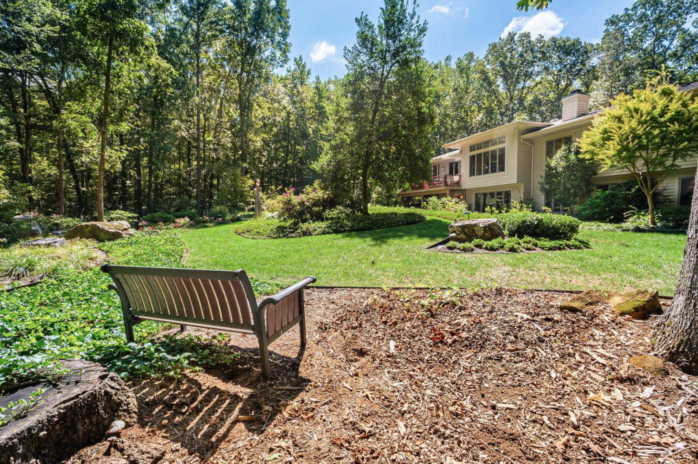 410 Woodgate Dr Chapel Hill, NC 27516