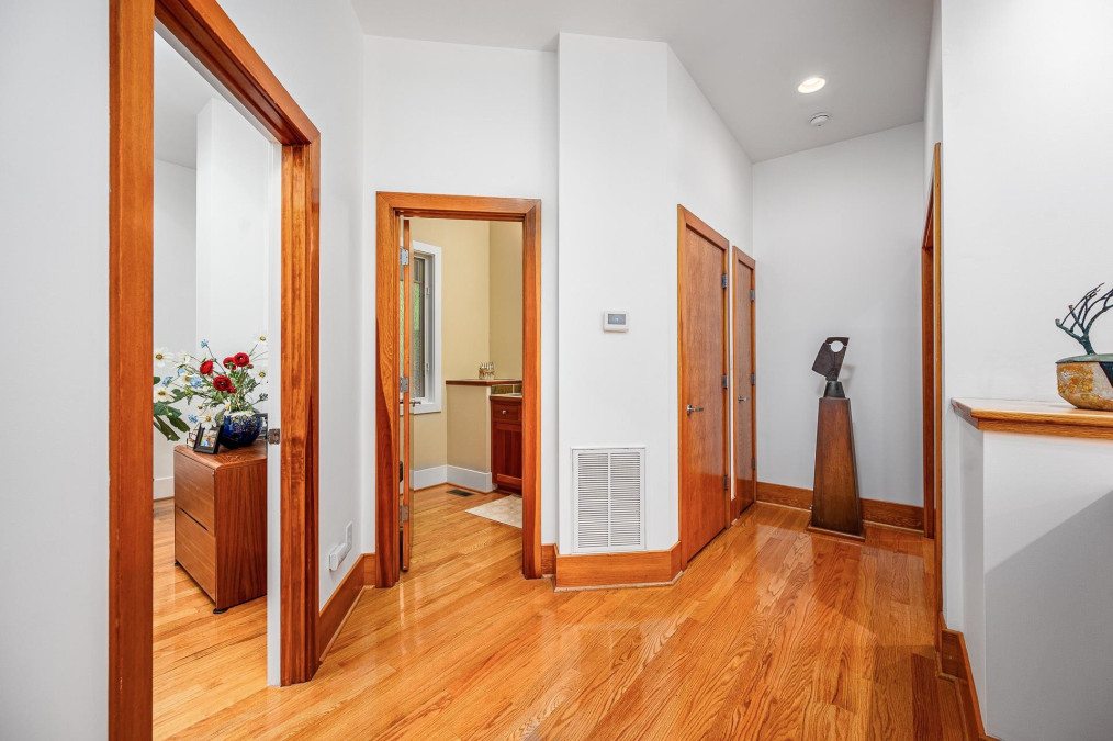 410 Woodgate Dr Chapel Hill, NC 27516