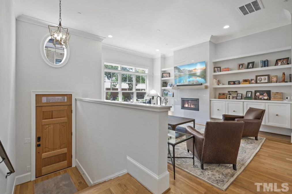 2120 Oberlin Village Dr, Raleigh, NC 27605 Raleigh Realty